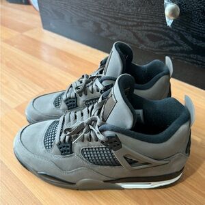 Jordan Men's Black and Gray Sneakers